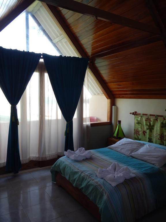 Hospedaje Casa Soleil Puerto Villamil Eksteriør billede