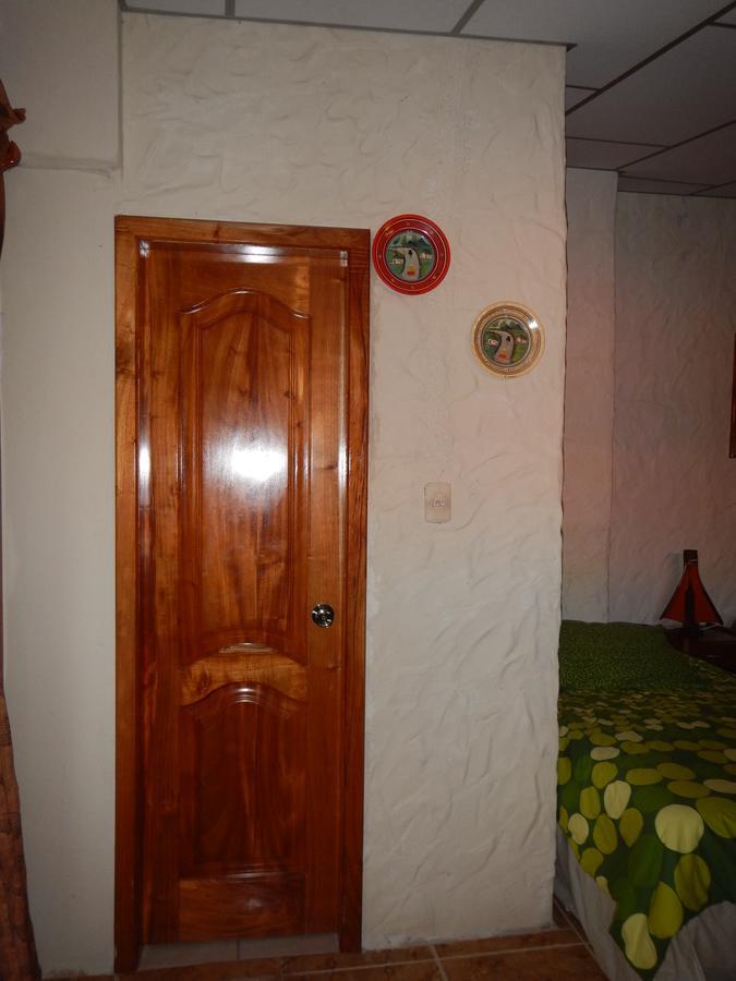 Hospedaje Casa Soleil Puerto Villamil Eksteriør billede